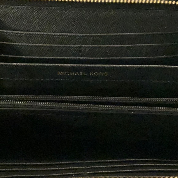 Michael Kors Black Leather Long Wallet. - Picture 5 of 8